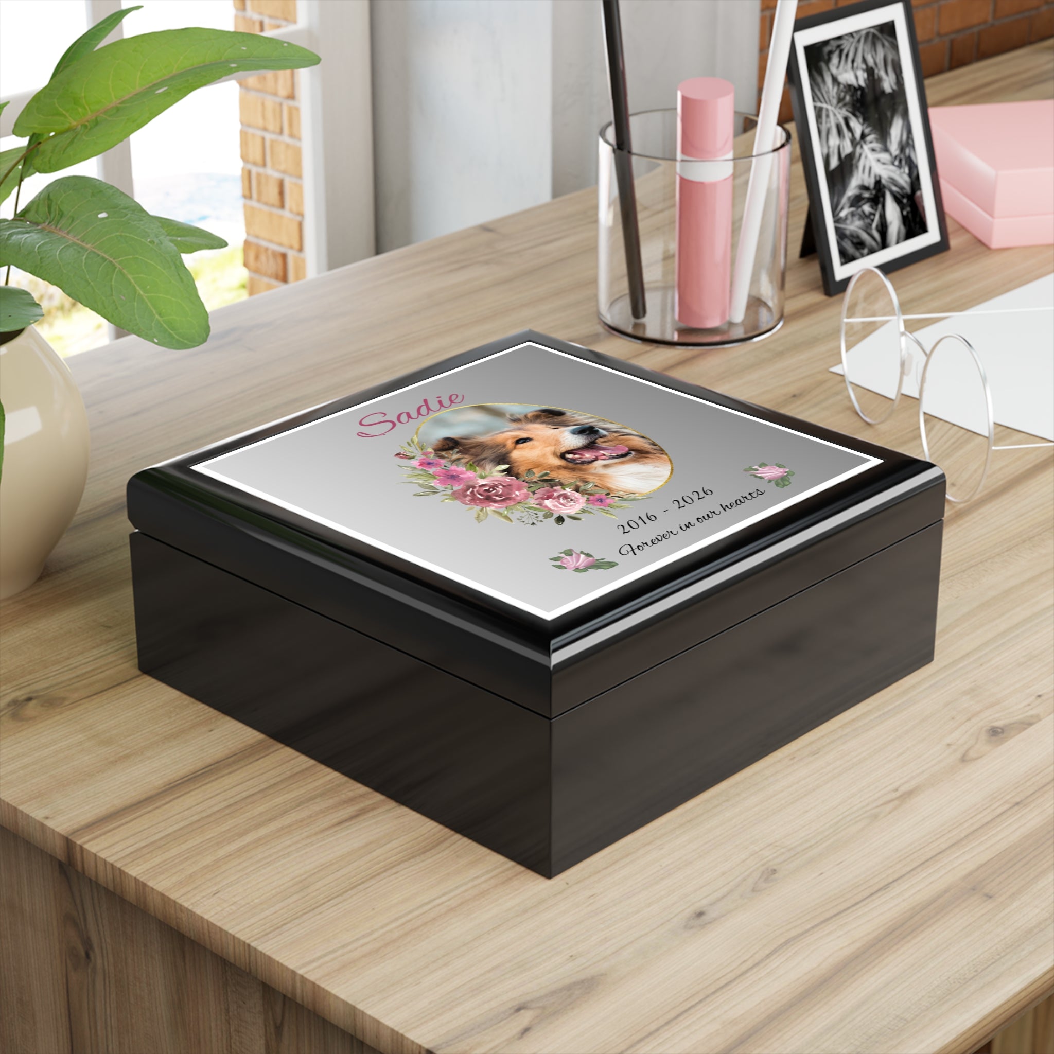 Personalized Pet Memorial Jewelry Box – Custom Dog or Cat Portrait Keepsake Gift for Pet Loss